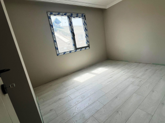 Güngören'de Alt Kat 2+1 Üst Kat 2+1 Ebeveyn Banyolu 200 m2 Dubleks