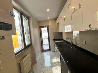 Güngören Güven Mah 1,Kat Asansörlü 85 m2 Sıfır Ön Cephe 2+1 Balkonlu 