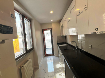 Güngören Güven Mah 1,Kat Asansörlü 85 m2 Sıfır Ön Cephe 2+1 Balkonlu 