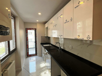 Güngören Güven Mah 1,Kat Asansörlü 85 m2 Sıfır Ön Cephe 2+1 Balkonlu 