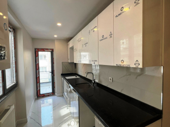 Güngören Güven Mah 1,Kat Asansörlü 85 m2 Sıfır Ön Cephe 2+1 Balkonlu 