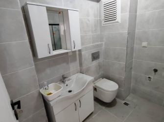 Bahçelievler Camlıkahve'de 4,Kat Asansörlü 2+1Kat Mülkiyetli 75 m2 