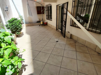 Güngören'de 18 Yıllık Bina Asansörlü 2+1 Geniş Bahçeli 90 m2 Bahçe Katı