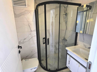 Güngören Merkez'de 180 m2 Alt Kat 2+1 Üst Kat 2+1 Asansörlü  Dubleks