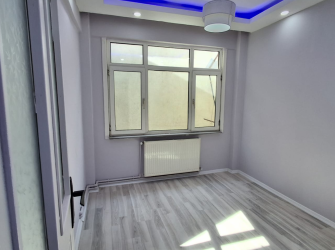 Bağcılar Yenigün'de 4,Kat Kredili 2+1 İçi Yapılı 85 m2 Ön Cephe Balkonlu