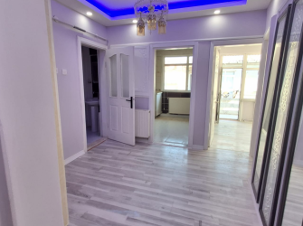 Bağcılar Yenigün'de 4,Kat Kredili 2+1 İçi Yapılı 85 m2 Ön Cephe Balkonlu
