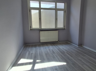 Bağcılar Yenigün'de 4,Kat Kredili 2+1 İçi Yapılı 85 m2 Ön Cephe Balkonlu