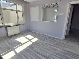 Bağcılar Yenigün'de 4,Kat Kredili 2+1 İçi Yapılı 85 m2 Ön Cephe Balkonlu