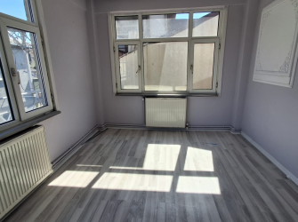 Bağcılar Yenigün'de 4,Kat Kredili 2+1 İçi Yapılı 85 m2 Ön Cephe Balkonlu