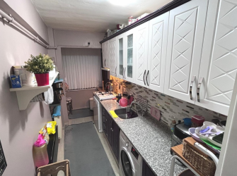 Güngören Camlıkhave'de 2, Kat Masrafsız 2+1 Kredili 90 m2 Balkonlu