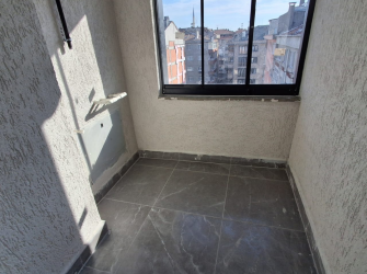 Bahçelievler'de Migrosa Yakın 6, Kat Sıfır 2+1 Asansörlü 90 m2 Boş Daire