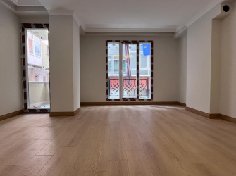 Güngören Camlıkahve'de 1,Kat Sıfır 2+1 Asansörlü 90 m2 Balkonlu