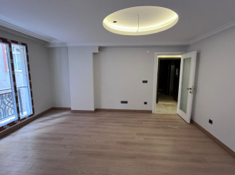 Güngören Camlıkahve'de 1,Kat Sıfır 2+1 Asansörlü 90 m2 Balkonlu