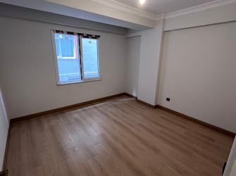Güngören Camlıkahve'de 1,Kat Sıfır 2+1 Asansörlü 90 m2 Balkonlu