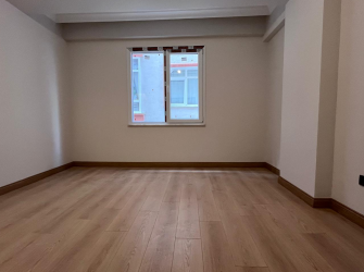 Güngören Camlıkahve'de 1,Kat Sıfır 2+1 Asansörlü 90 m2 Balkonlu