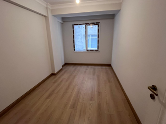 Güngören Camlıkahve'de 1,Kat Sıfır 2+1 Asansörlü 90 m2 Balkonlu