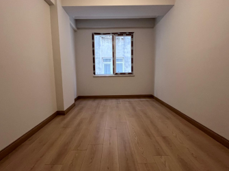 Güngören Camlıkahve'de 1,Kat Sıfır 2+1 Asansörlü 90 m2 Balkonlu