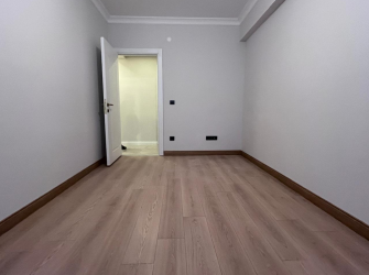 Güngören Camlıkahve'de 1,Kat Sıfır 2+1 Asansörlü 90 m2 Balkonlu