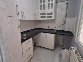 Bağcılar Yenigün'de 3,Kat Arsa Tapulu 2+1 İçi Yapılı 90 m2 Ön Cephe