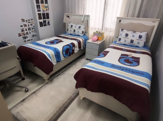 Güngören'de 1,Yıllık Tramvaya Yakın 100 m2 Asansörlü 2,Kat Balkonlu