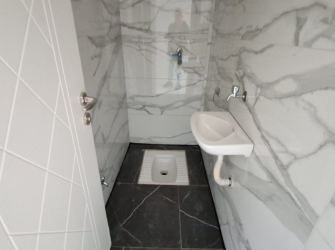 Güngören Merkez'de 4 Yıllık Asansörlü Alt 2+1 Üst 2+1Dubleks 170 m2 