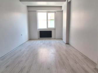 Güngören Merkez'de 4 Yıllık Asansörlü Alt 2+1 Üst 2+1Dubleks 170 m2 