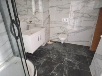 Güngören Merkez'de 4 Yıllık Asansörlü Alt 2+1 Üst 2+1Dubleks 170 m2 