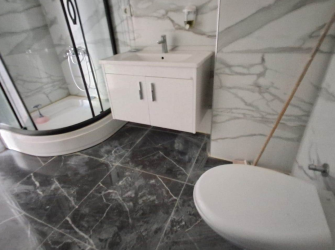 Güngören Merkez'de 4 Yıllık Asansörlü Alt 2+1 Üst 2+1Dubleks 170 m2 