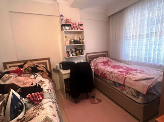 Güngören Güneştepe'de 2,Kat E.Banyolu 3+1 Ön Cephe  Tek Daireli