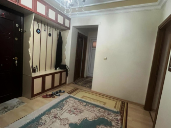 Güngören Güneştepe'de 2,Kat E.Banyolu 3+1 Ön Cephe  Tek Daireli