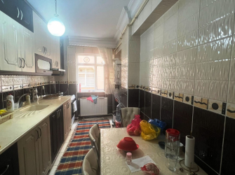 Güngören Güneştepe'de 2,Kat E.Banyolu 3+1 Ön Cephe  Tek Daireli