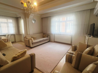 Güngören Güneştepe'de 2,Kat E.Banyolu 3+1 Ön Cephe  Tek Daireli