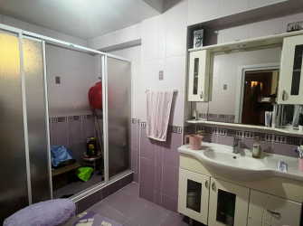 Güngören Güneştepe'de 2,Kat E.Banyolu 3+1 Ön Cephe  Tek Daireli