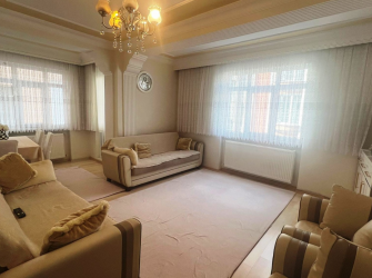 Güngören Güneştepe'de 2,Kat E.Banyolu 3+1 Ön Cephe  Tek Daireli