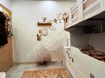 Güngören Camlıkahve'de 60 m2 A.Mutfaklı 5 Yıllık Bina 2+1 Bahçe Katı