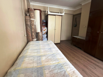 Bahçelievler Şirinevler'de 4,Kat Genç Bina 3+1 Asansörlü 120 m2 Boş Daire