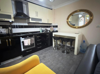 Güngören Güneştepe'de 3+1 Tramvaya Yakın Bahçe Katı A.Mutfaklı