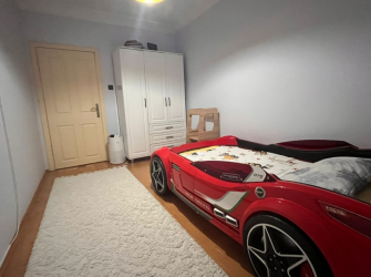 Güngören M.Çakmak'ta 2,Kat Kredili 3+1Ön Cephe 120 m2 Çift Balkonlu