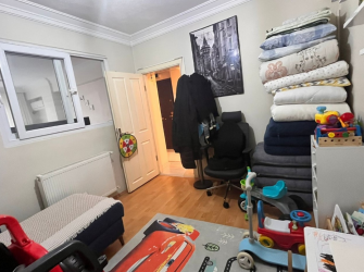 Güngören M.Çakmak'ta 2,Kat Kredili 3+1Ön Cephe 120 m2 Çift Balkonlu