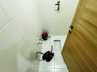 Bahçelievler'de 8 Yıllık Şirinevler Meydana Yakın 4,Kat  Asansörlü 2+1