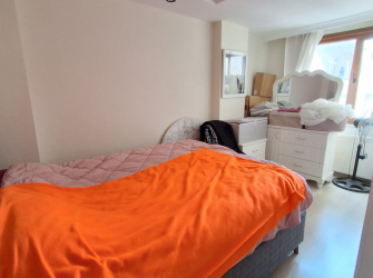 Bahçelievler Camlıkahve'de 4,Kat Asansörlü 8 Yıllık 100 m2 Ön Cephe