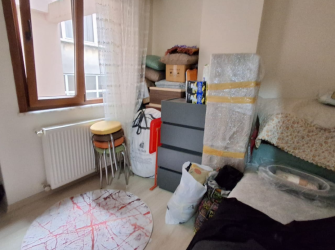 Bahçelievler Camlıkahve'de 4,Kat Asansörlü 8 Yıllık 100 m2 Ön Cephe