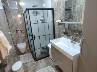 Bahçelievler Cumhuriyet'te 15 Yıllık Bina 3+1 Asansörlü 170 m2 Dubleks 