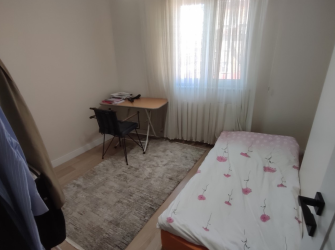 Bahçelievler Cumhuriyet'te 15 Yıllık Bina 3+1 Asansörlü 170 m2 Dubleks 