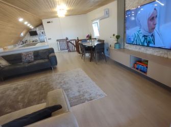 Bahçelievler Cumhuriyet'te 15 Yıllık Bina 3+1 Asansörlü 170 m2 Dubleks 