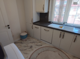 Bahçelievler Cumhuriyet'te 15 Yıllık Bina 3+1 Asansörlü 170 m2 Dubleks 