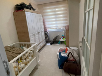 Bahçelievler Cumhuriyet'te 2,Kat Arsa Tapulu 3+1 İçi Yapılı Çift Balkonlu