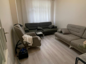 Bahçelievler Cumhuriyet'te 2,Kat Arsa Tapulu 3+1 İçi Yapılı Çift Balkonlu