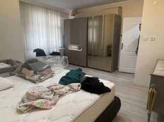 Bahçelievler Cumhuriyet'te 2,Kat Arsa Tapulu 3+1 İçi Yapılı Çift Balkonlu