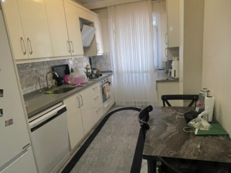 Bahçelievler Cumhuriyet'te 2,Kat Arsa Tapulu 3+1 İçi Yapılı Çift Balkonlu